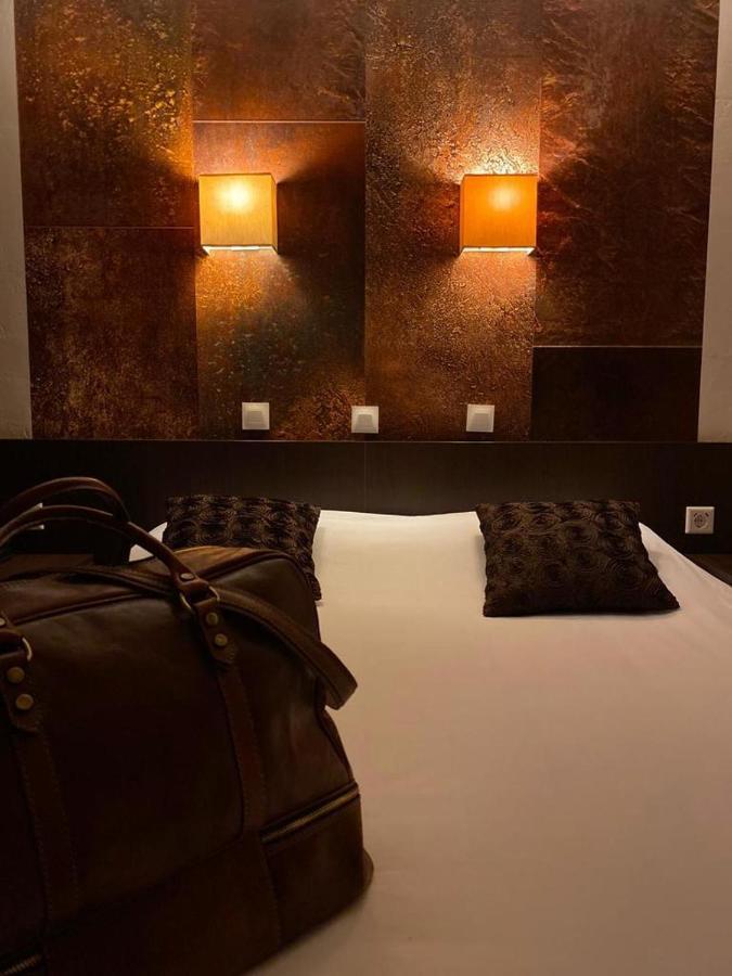 Logis Hostellerie De L'Abbaye เลอ โตโรเนต์ ภายนอก รูปภาพ