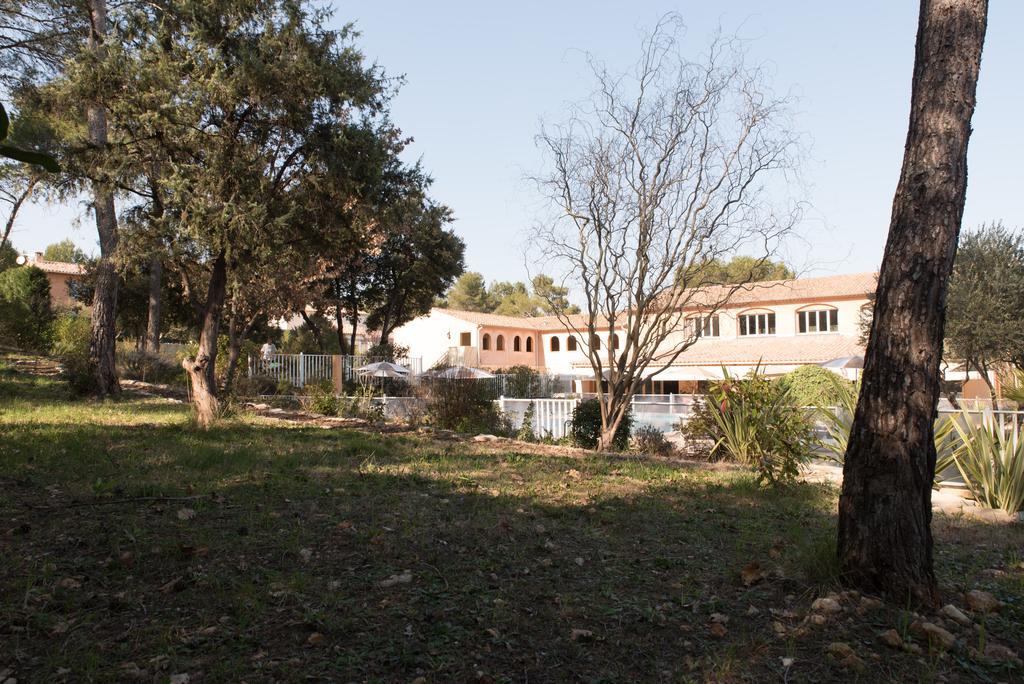 Logis Hostellerie De L'Abbaye เลอ โตโรเนต์ ภายนอก รูปภาพ