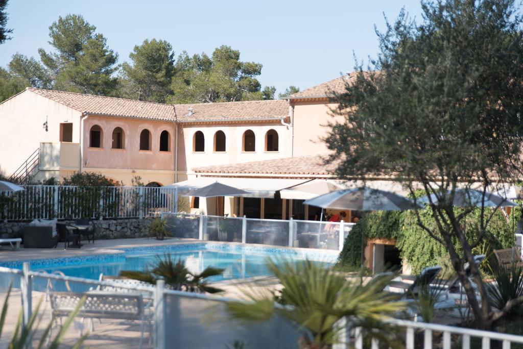 Logis Hostellerie De L'Abbaye เลอ โตโรเนต์ ภายนอก รูปภาพ