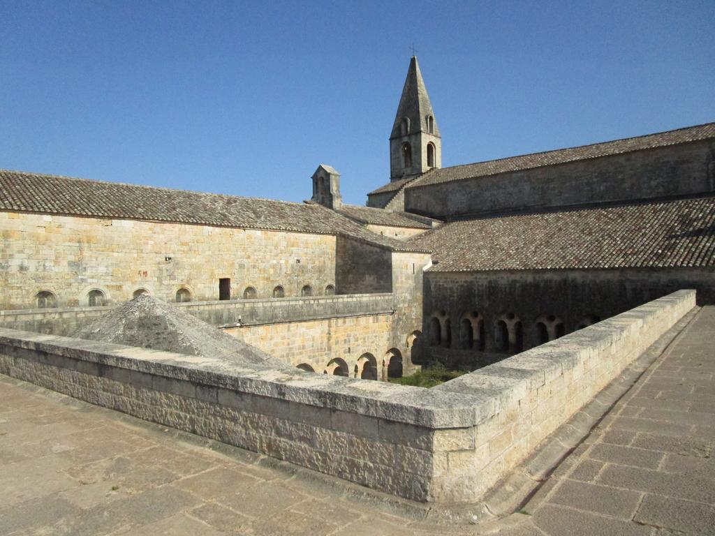 Logis Hostellerie De L'Abbaye เลอ โตโรเนต์ ภายนอก รูปภาพ