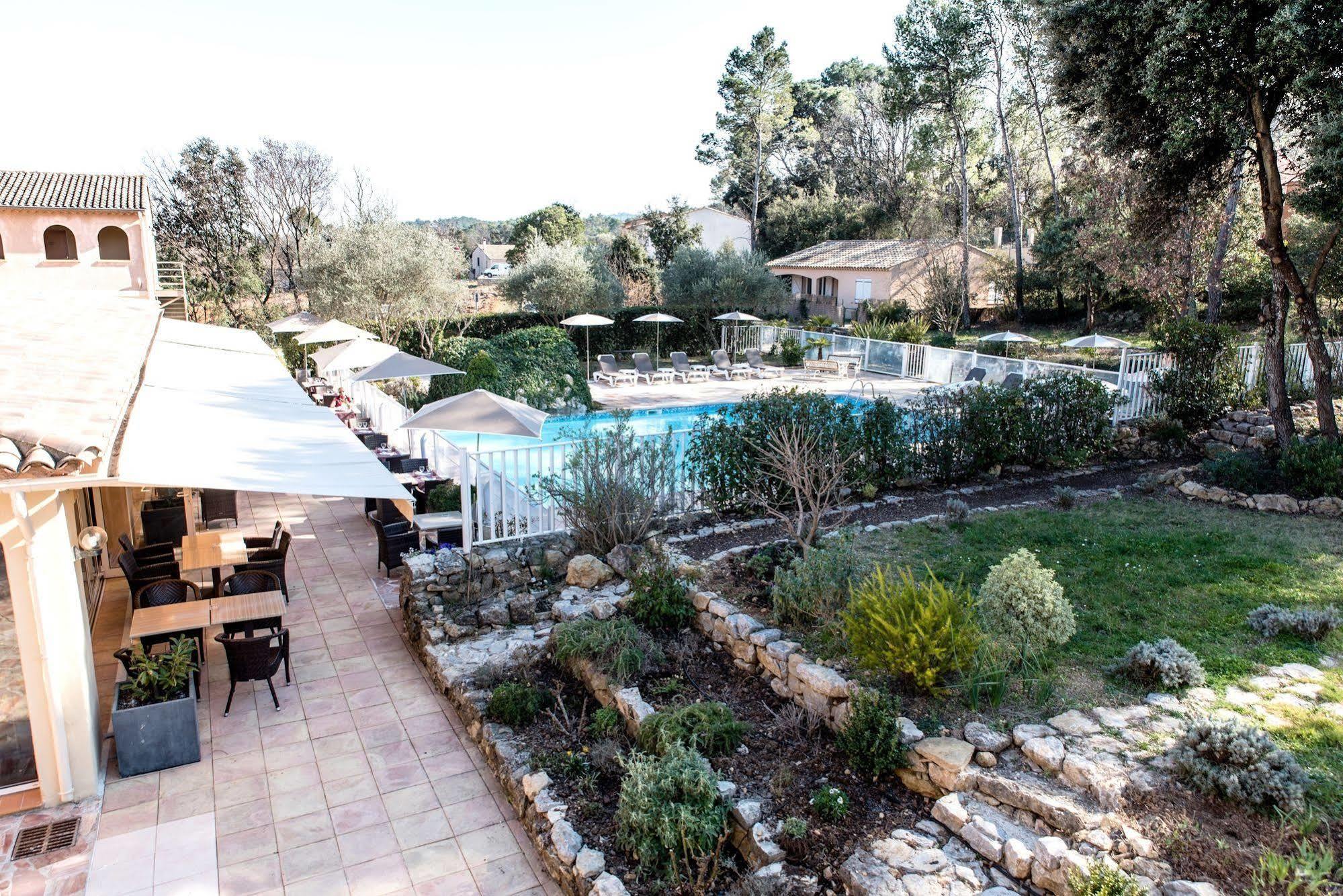 Logis Hostellerie De L'Abbaye เลอ โตโรเนต์ ภายนอก รูปภาพ